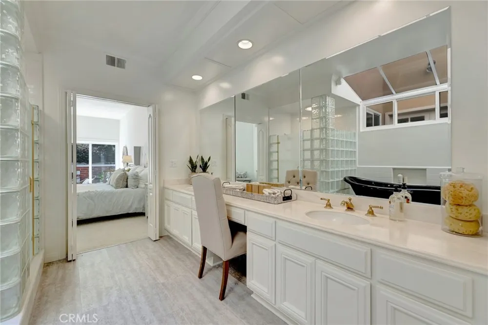 6062 Eaglecrest Drive Huntington Beach, CA 92648