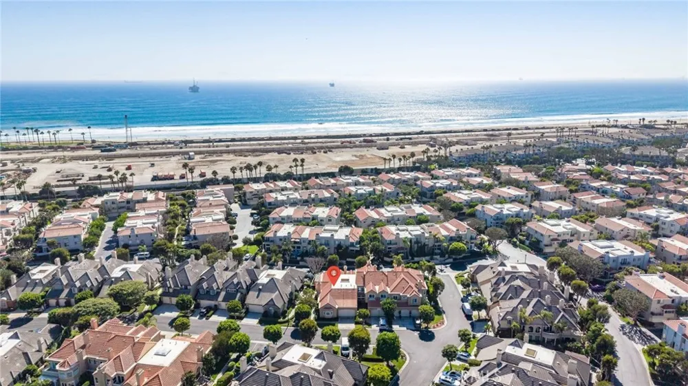 6062 Eaglecrest Drive Huntington Beach, CA 92648