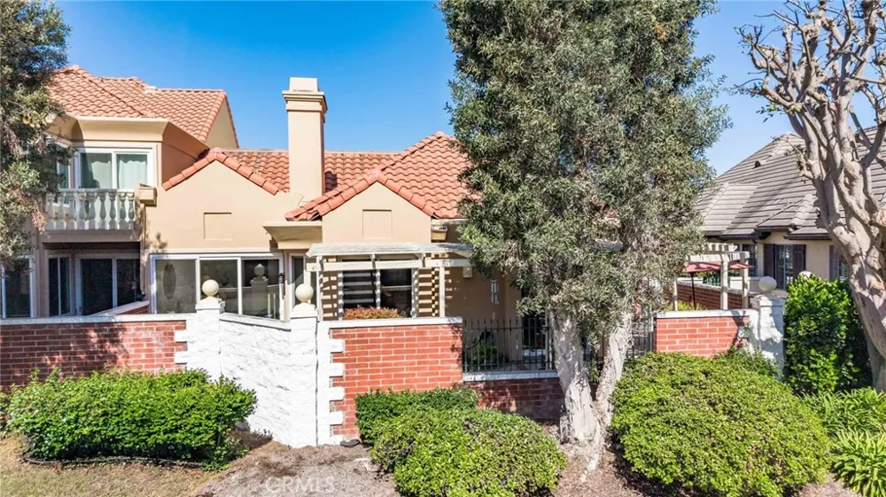 6062 Eaglecrest Drive Huntington Beach, CA 92648