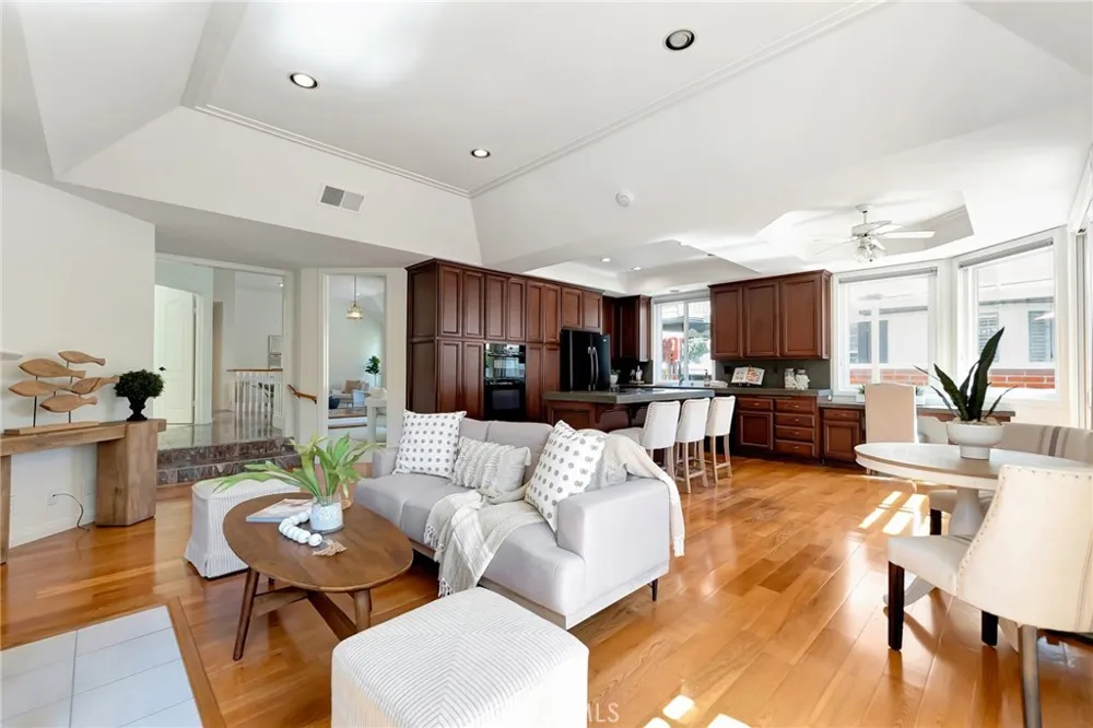 6062 Eaglecrest Drive Huntington Beach, CA 92648