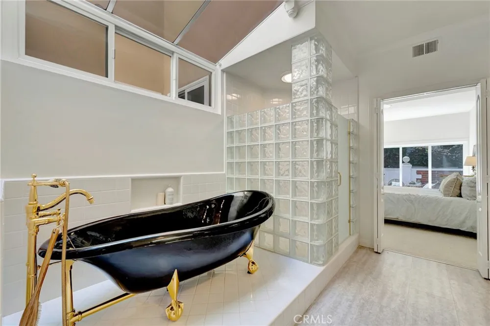 6062 Eaglecrest Drive Huntington Beach, CA 92648
