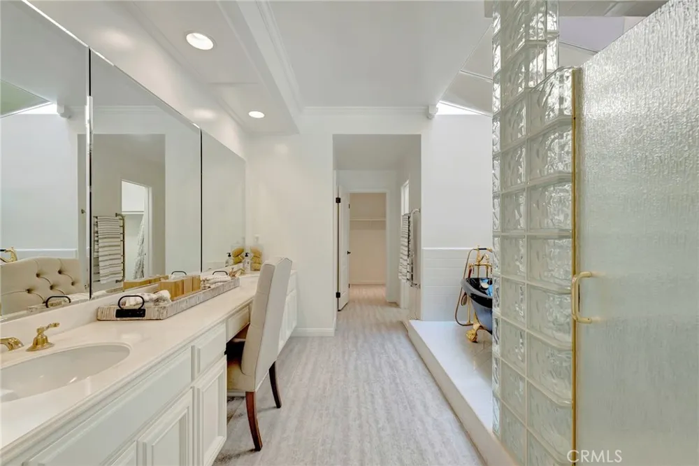 6062 Eaglecrest Drive Huntington Beach, CA 92648