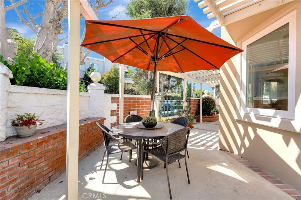 6062 Eaglecrest Drive Huntington Beach, CA 92648