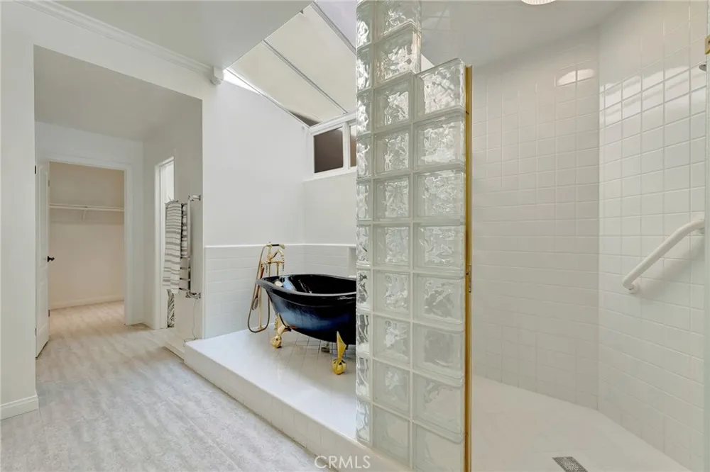 6062 Eaglecrest Drive Huntington Beach, CA 92648