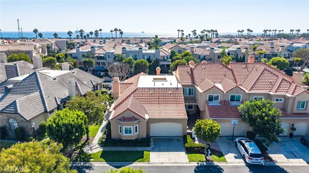 6062 Eaglecrest Drive Huntington Beach, CA 92648