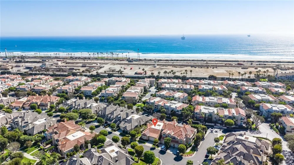 6062 Eaglecrest Drive Huntington Beach, CA 92648