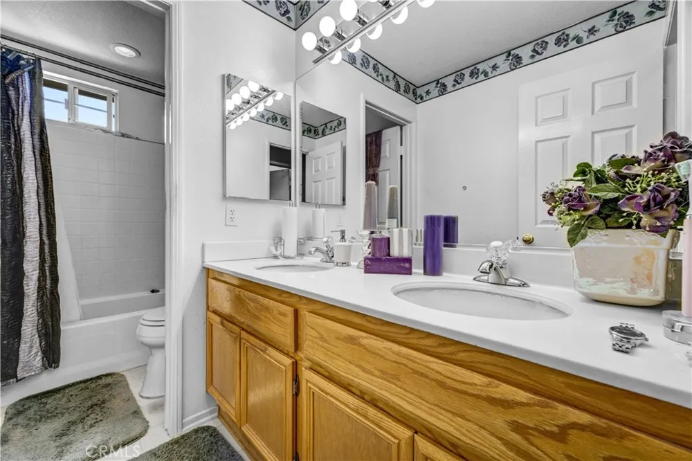 16409 Visions La Mirada, CA 90638