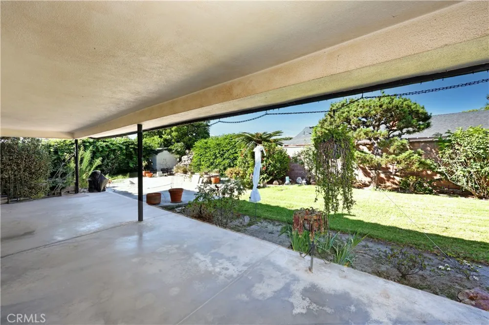 8635 Muller Downey, CA 90241
