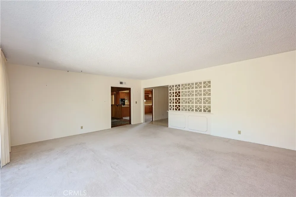 8635 Muller Downey, CA 90241