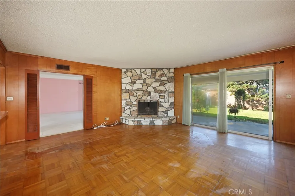 8635 Muller Downey, CA 90241