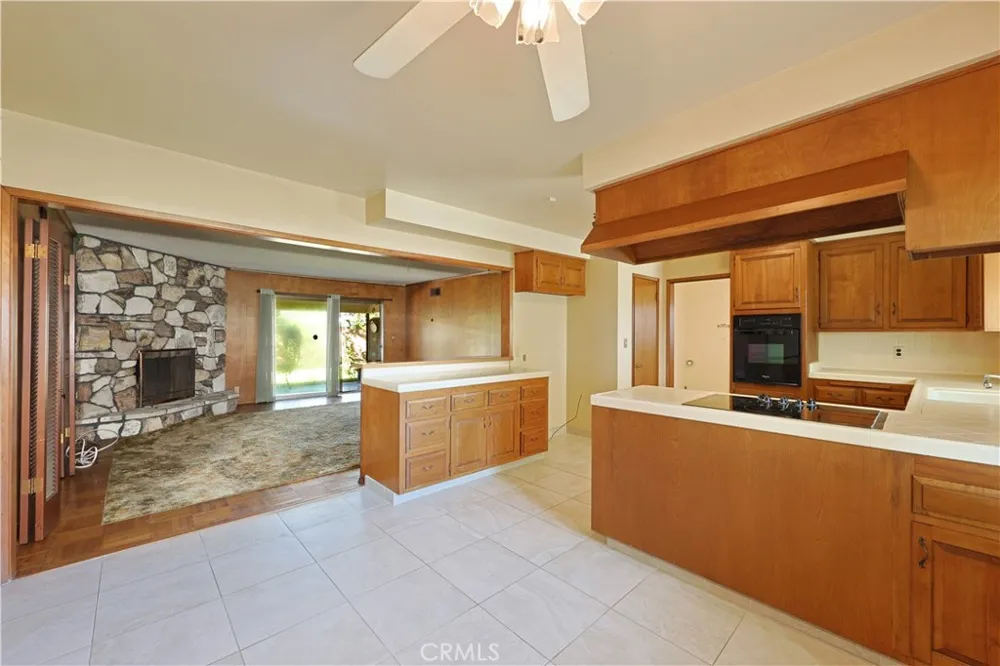 8635 Muller Downey, CA 90241