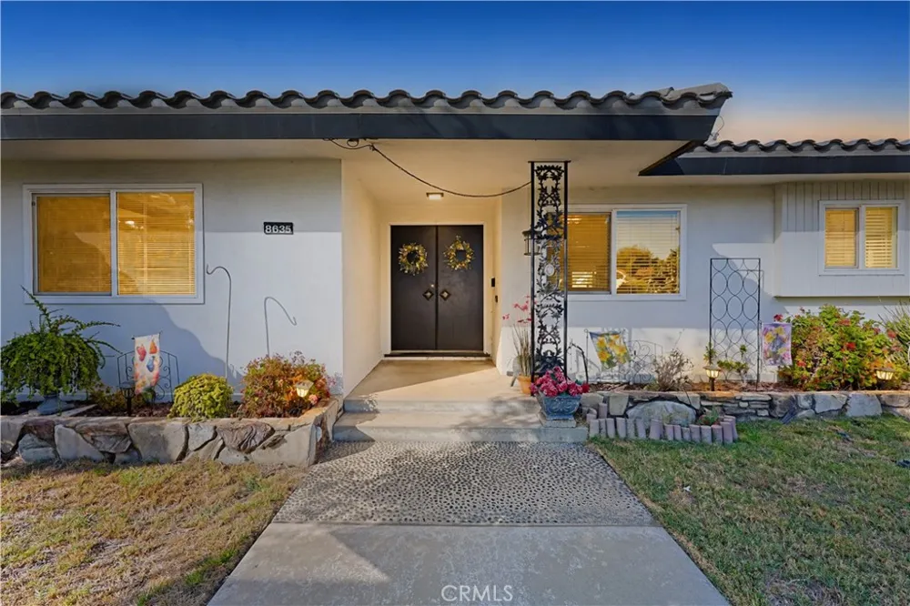 8635 Muller Downey, CA 90241