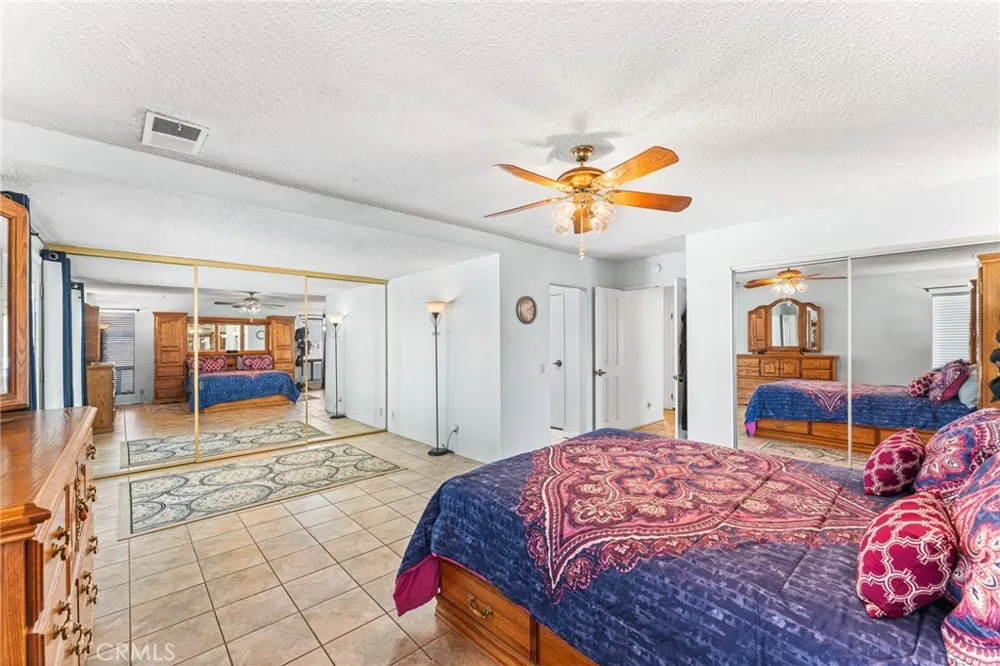 44608 Loneoak Avenue Lancaster, CA 93534