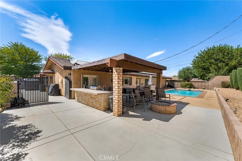 44608 Loneoak Avenue Lancaster, CA 93534