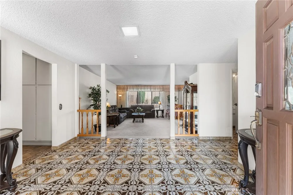 44608 Loneoak Avenue Lancaster, CA 93534