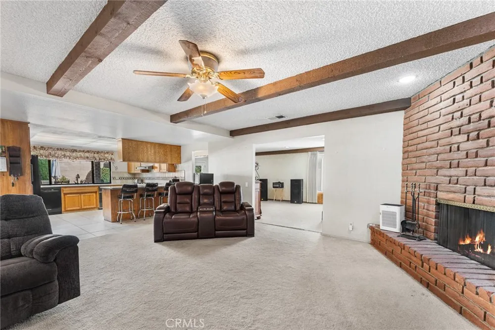 44608 Loneoak Avenue Lancaster, CA 93534