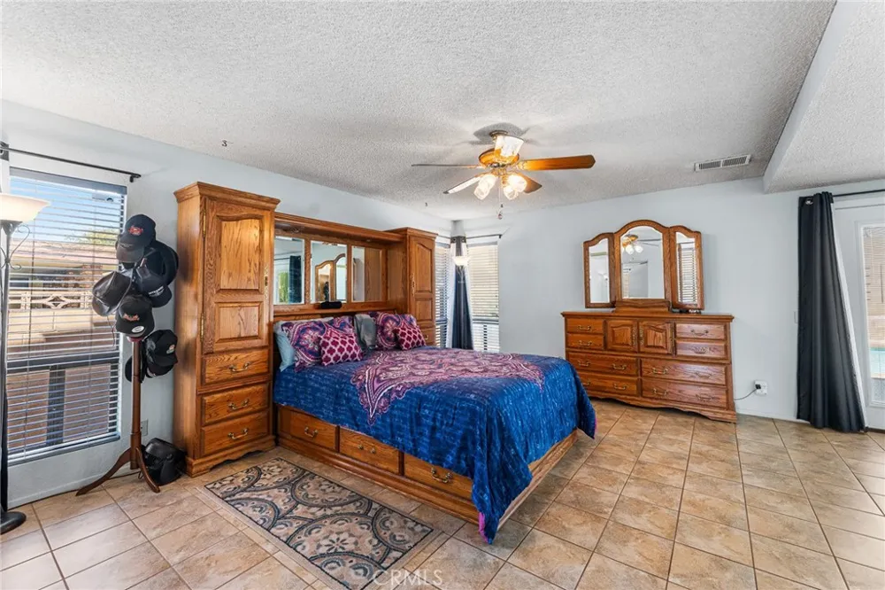 44608 Loneoak Avenue Lancaster, CA 93534