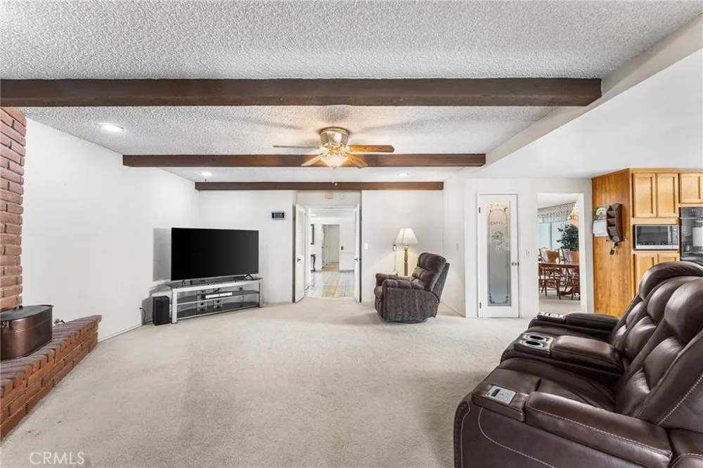 44608 Loneoak Avenue Lancaster, CA 93534