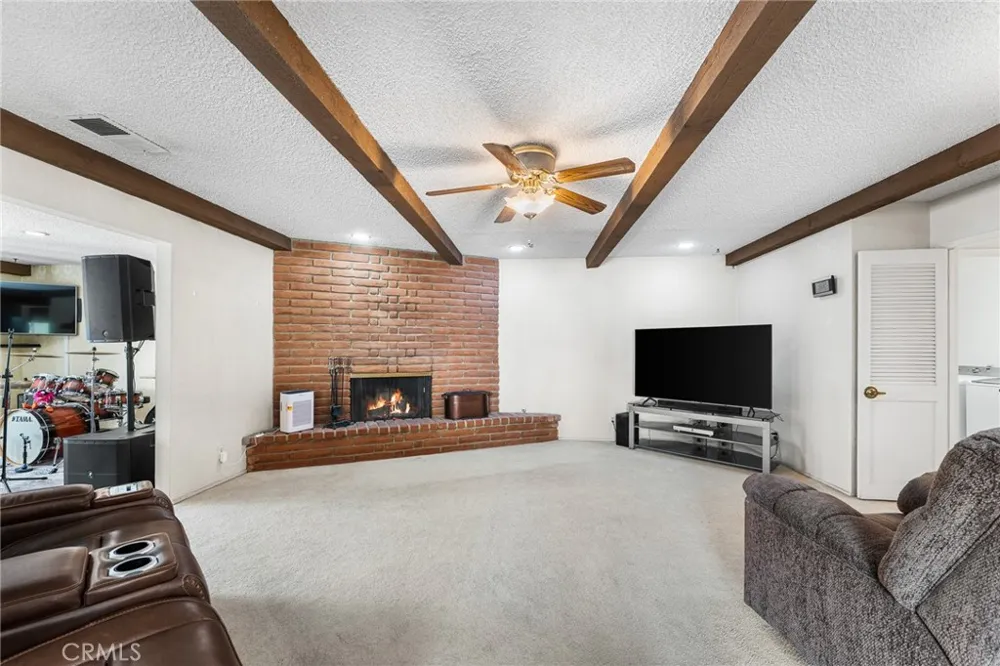 44608 Loneoak Avenue Lancaster, CA 93534
