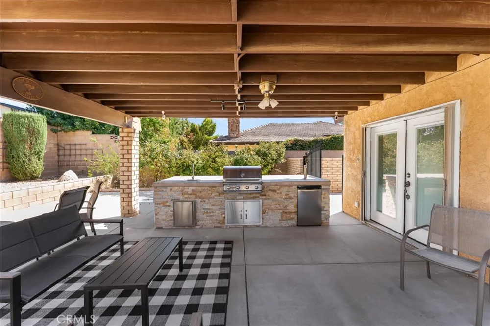 44608 Loneoak Avenue Lancaster, CA 93534