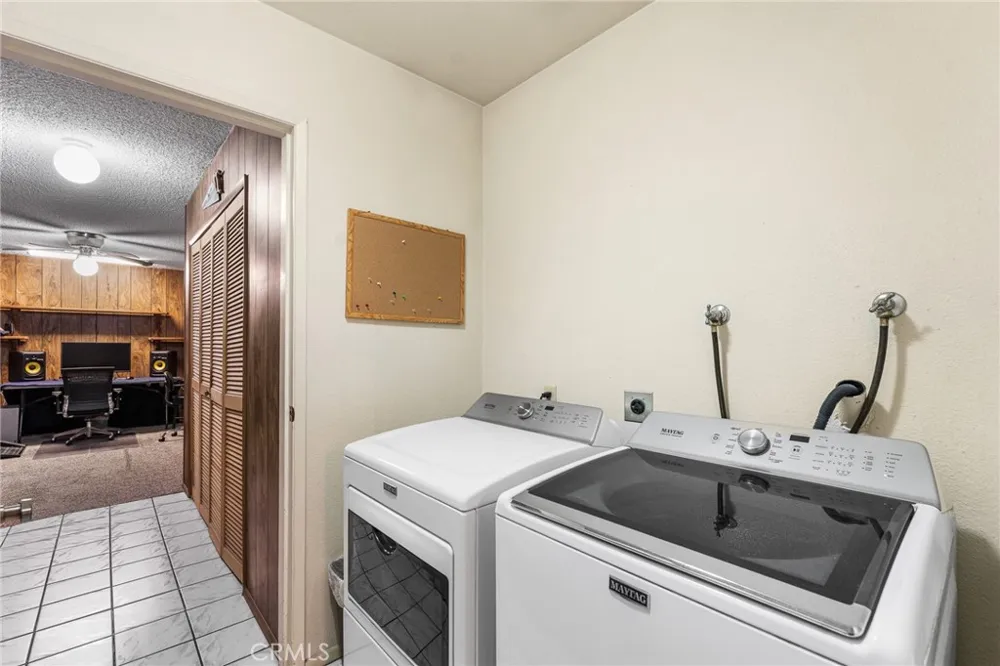 44608 Loneoak Avenue Lancaster, CA 93534