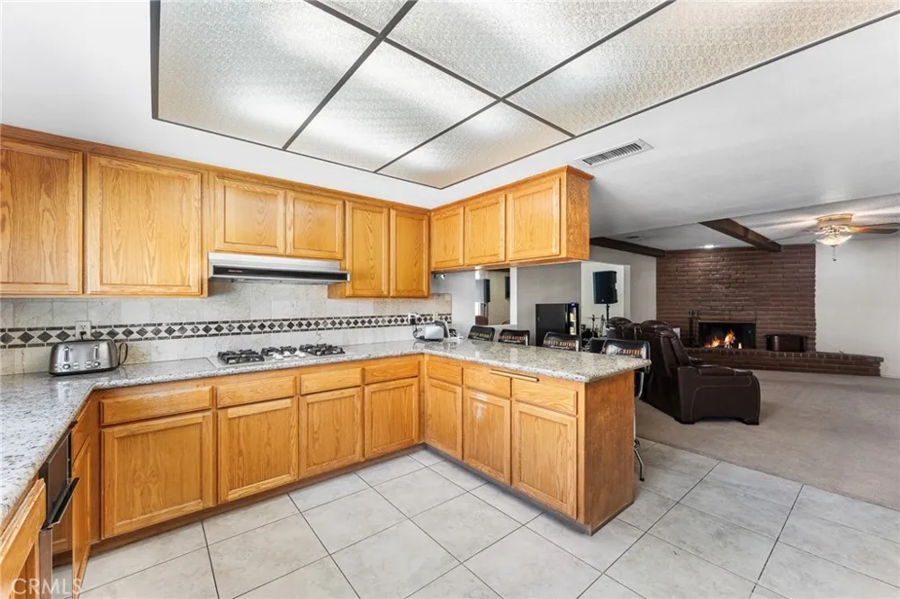 44608 Loneoak Avenue Lancaster, CA 93534
