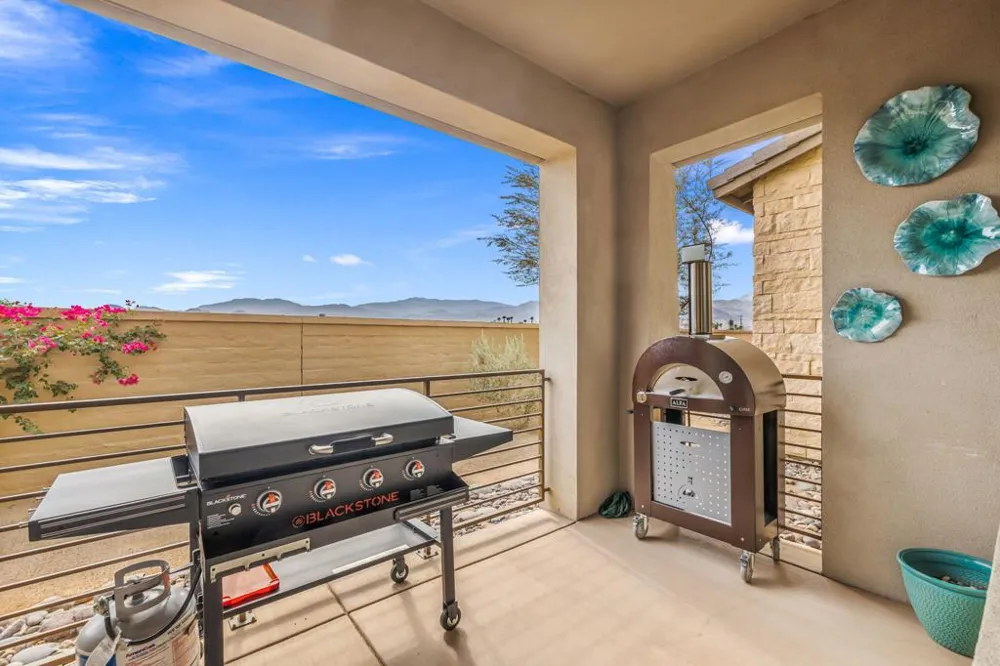 1401 Retreat Circle Palm Desert, CA 92260