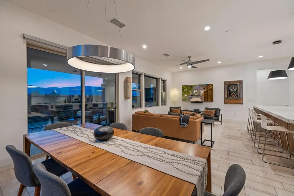 1401 Retreat Circle Palm Desert, CA 92260