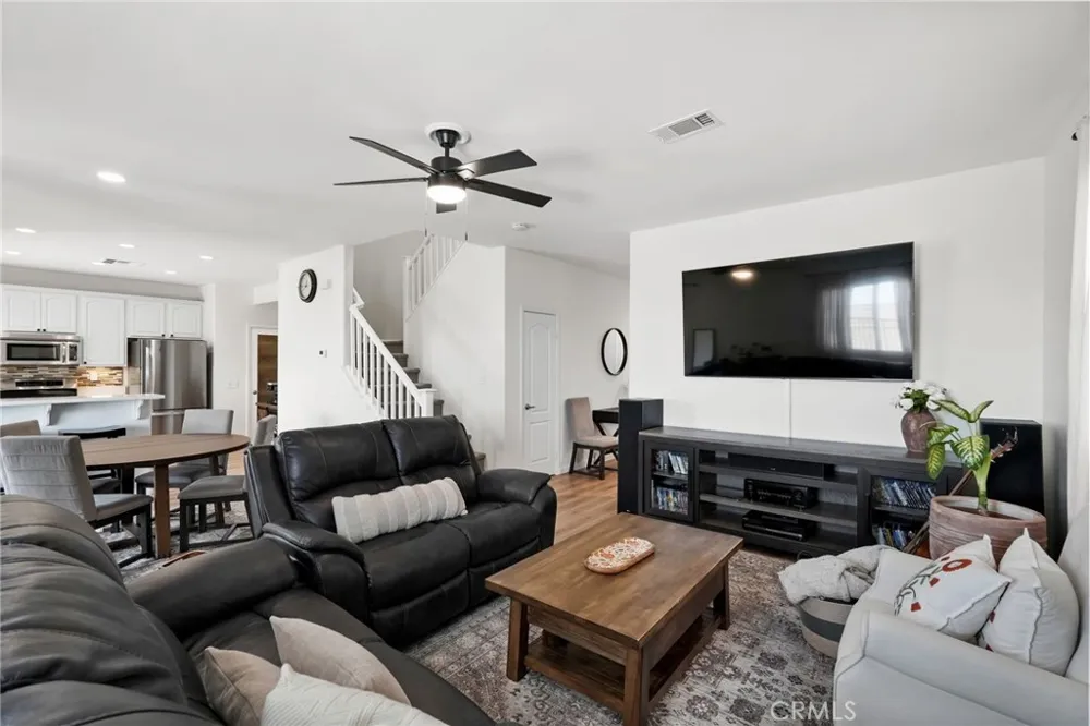 37318 Queen Anne Place Palmdale, CA 93551