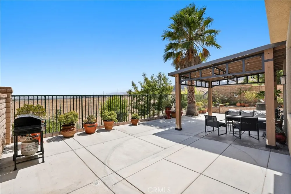 37318 Queen Anne Place Palmdale, CA 93551