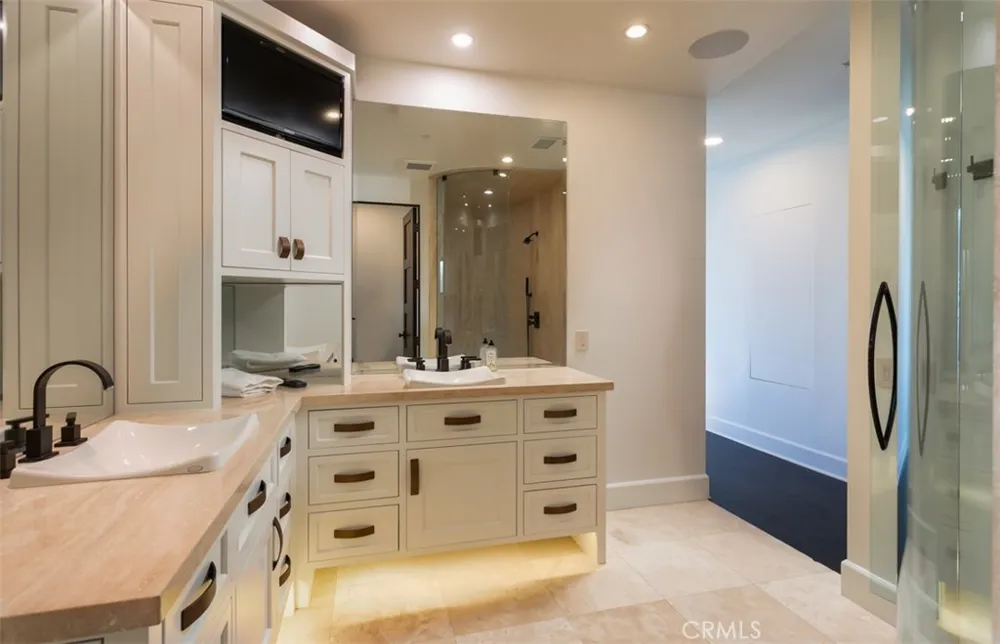 26 S La Senda Drive Laguna Beach, CA 92651