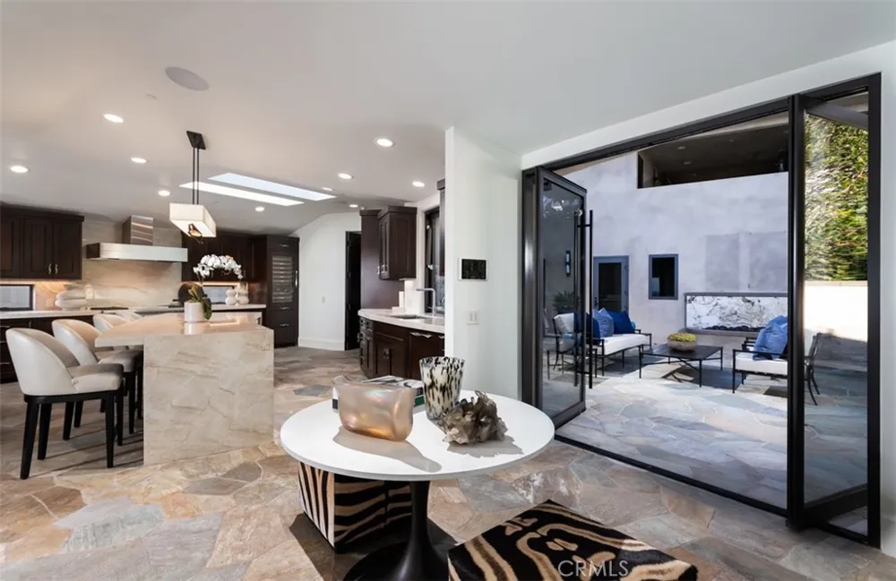 26 S La Senda Drive Laguna Beach, CA 92651