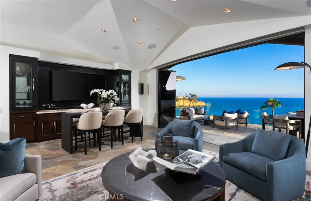 26 S La Senda Drive Laguna Beach, CA 92651