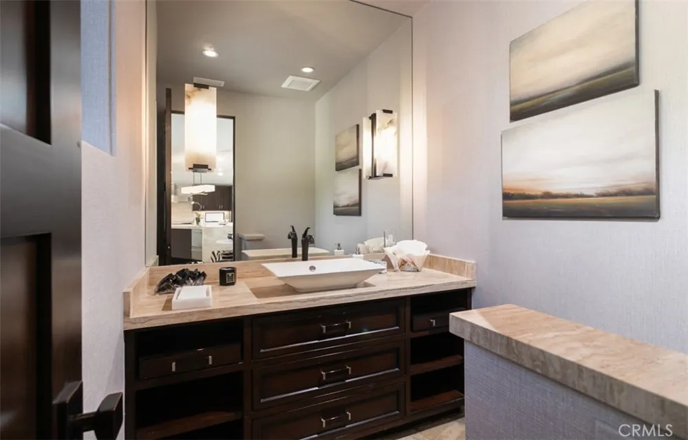 26 S La Senda Drive Laguna Beach, CA 92651