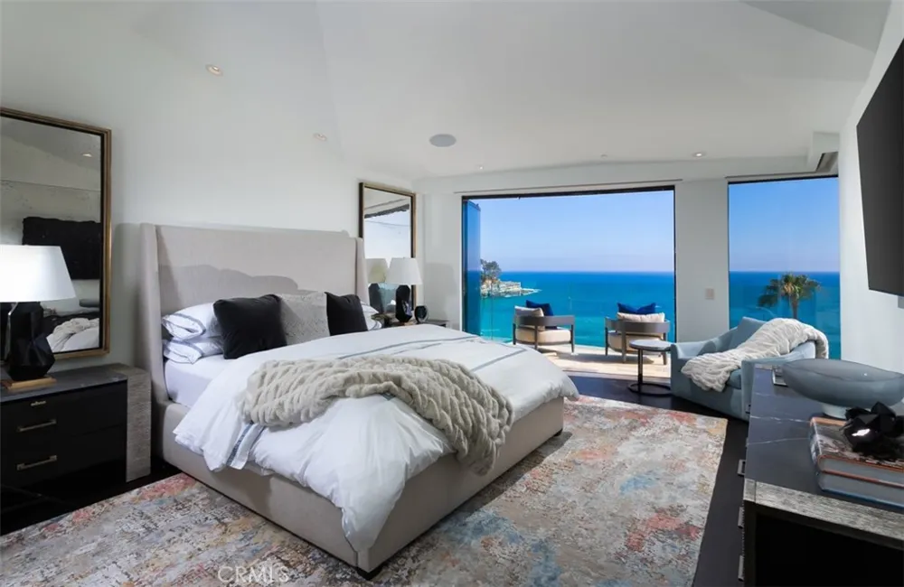 26 S La Senda Drive Laguna Beach, CA 92651