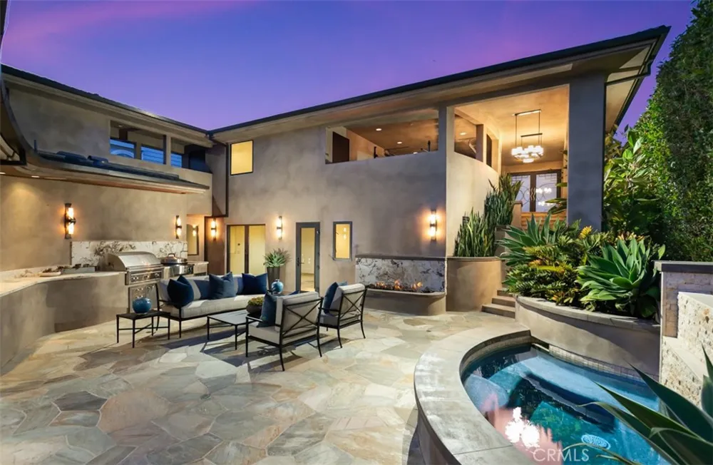 26 S La Senda Drive Laguna Beach, CA 92651
