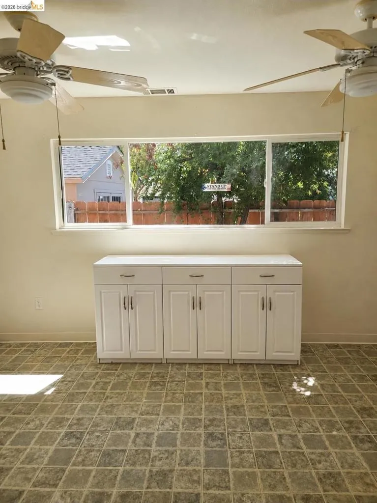 1480 Delwood St Vallejo, CA 94591