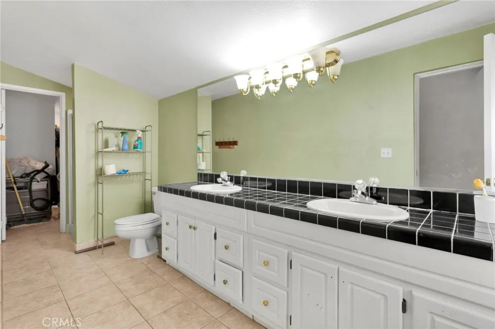 14415 Erie Apple Valley, CA 92307