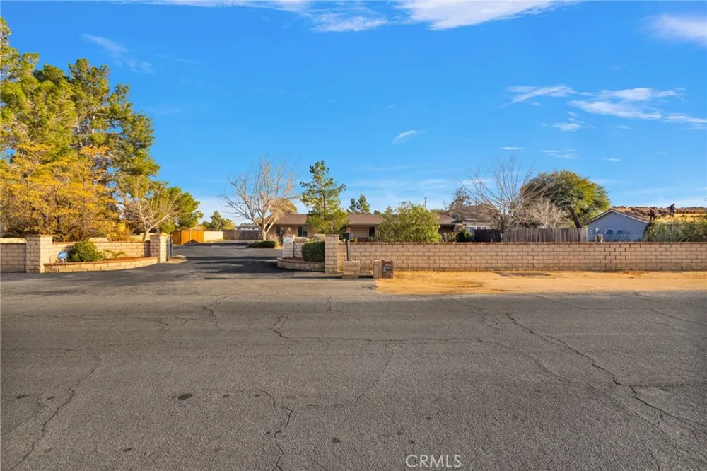14415 Erie Apple Valley, CA 92307