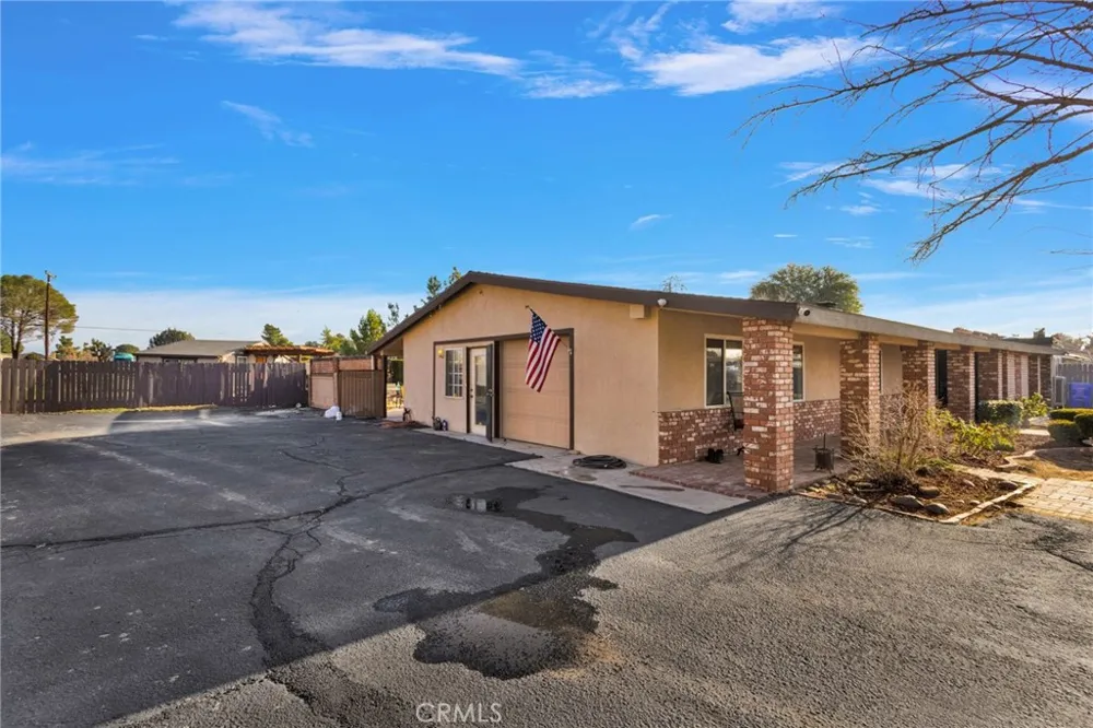 14415 Erie Apple Valley, CA 92307