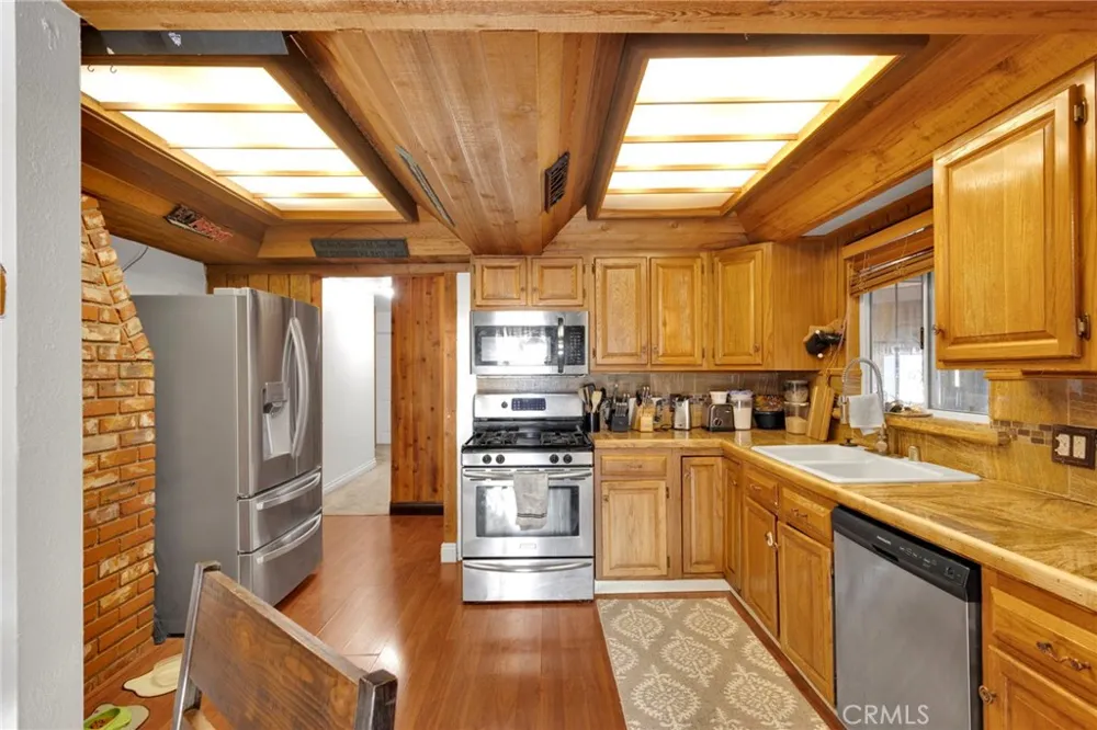 14415 Erie Apple Valley, CA 92307