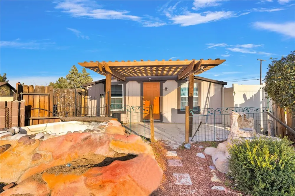 14415 Erie Apple Valley, CA 92307