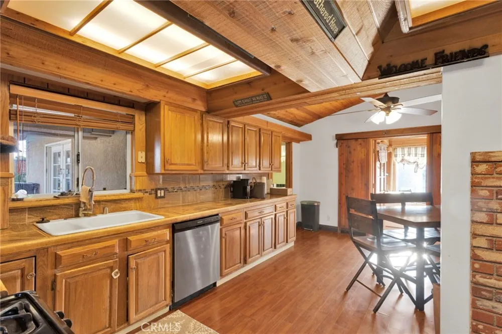 14415 Erie Apple Valley, CA 92307