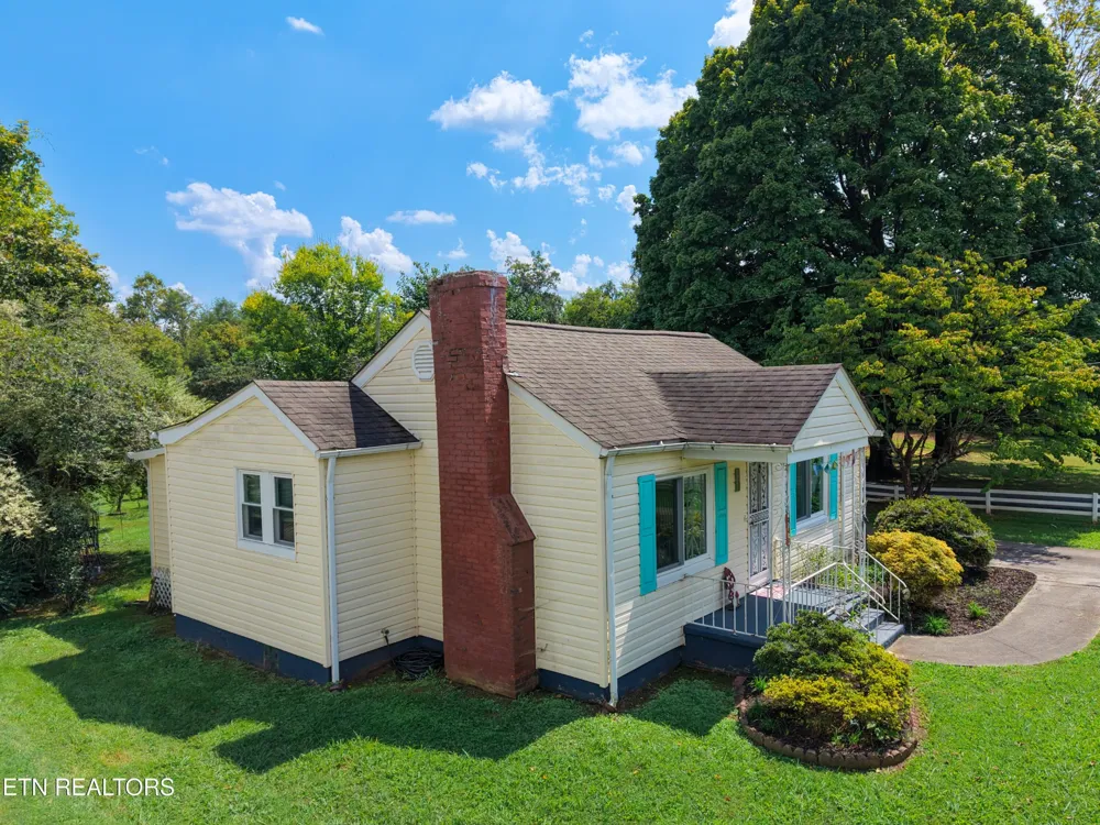 946 E Moody Ave Knoxville, TN 37920