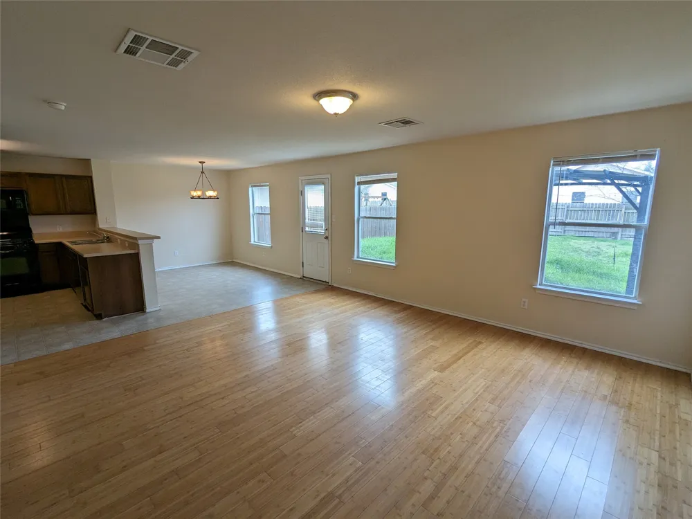 220 Quarter Avenue Buda, TX 78610