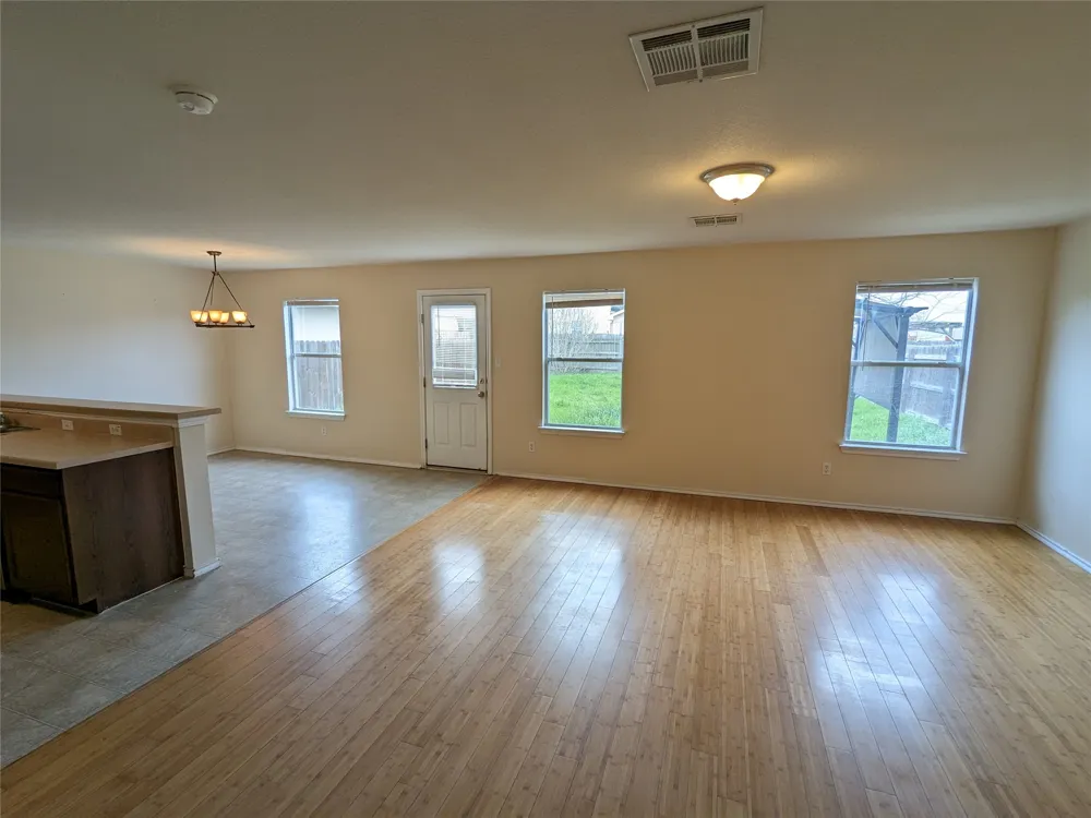 220 Quarter Avenue Buda, TX 78610