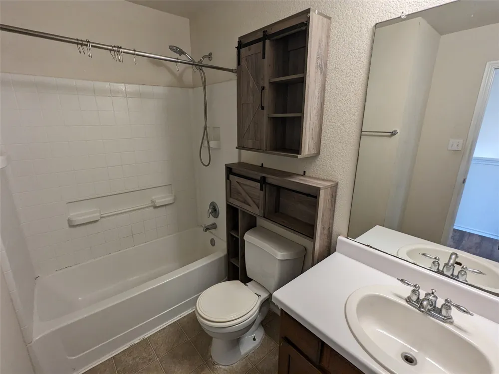 220 Quarter Avenue Buda, TX 78610