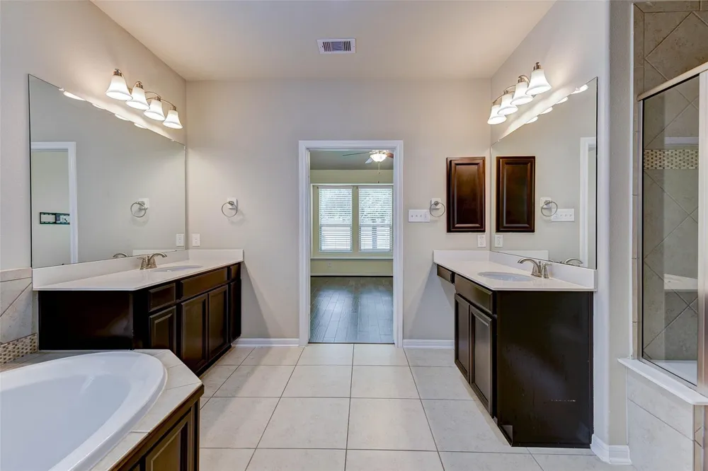 2603 Deerwood Heights Lane Manvel, TX 77578
