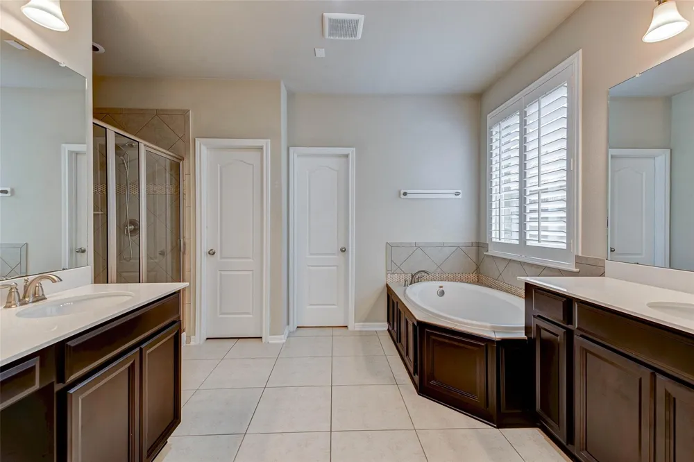 2603 Deerwood Heights Lane Manvel, TX 77578