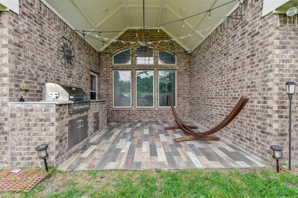 2603 Deerwood Heights Lane Manvel, TX 77578